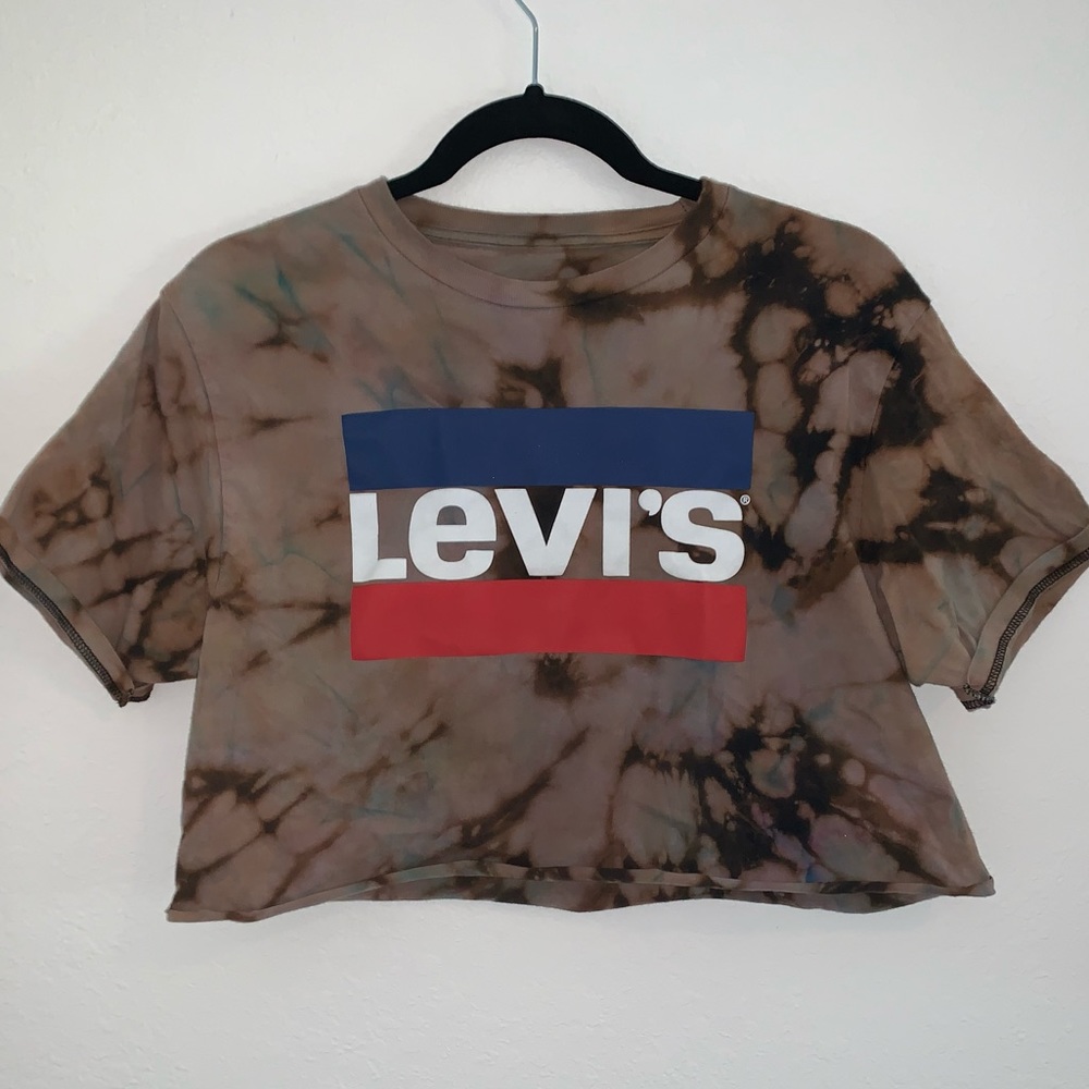 Levi’s Bleach Dye crop top